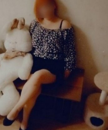 Волшебные руки, мягкие губы и тело, созданные для наслаждения. Абсолютно опытная и незабываемая, я гарантирую тебе незабываемый опыт. Живу в Москве, в самом сердце столицы, где могу принять тебя в моей уютной квартире или приехать к тебе. У меня шикарные фото, которые позволят тебе увидеть и ощутить всю мою красоту. Не упусти шанс испытать безграничное наслаждение со мной. Позвони мне и погрузись в мир наслаждения и страсти. 😘💋✨ 9237, 38 лет